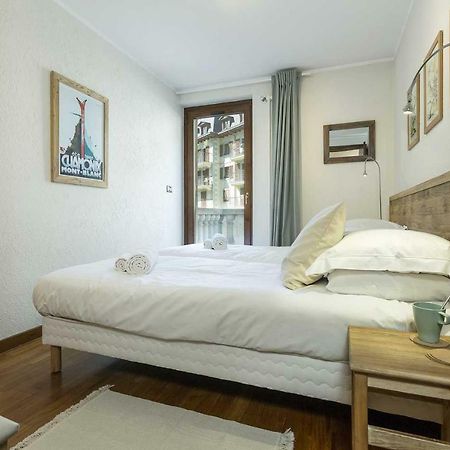 Apartment Ensa - Alpes Travel - Central Chamonix - Sleeps 4 Екстер'єр фото