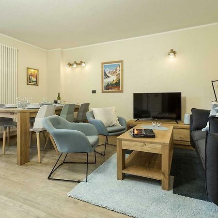 Apartment Ensa - Alpes Travel - Central Chamonix - Sleeps 4 Екстер'єр фото