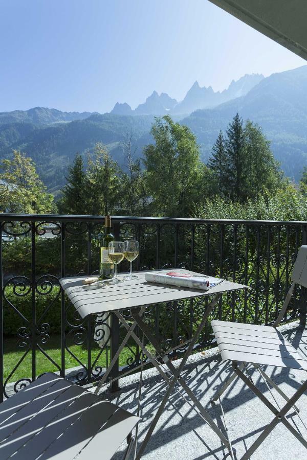 Apartment Ensa - Alpes Travel - Central Chamonix - Sleeps 4 Екстер'єр фото